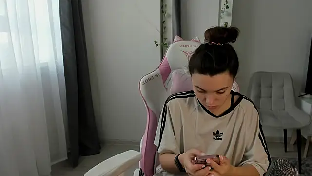 MashkaRay online show from December 2025 09:03:02 AM