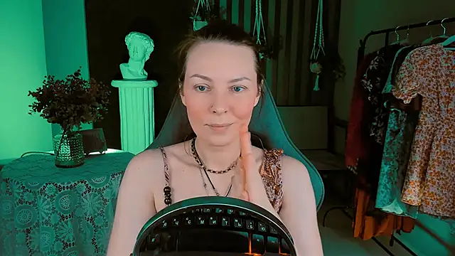 VandaRossi online show from December 2024 09:11:02 AM