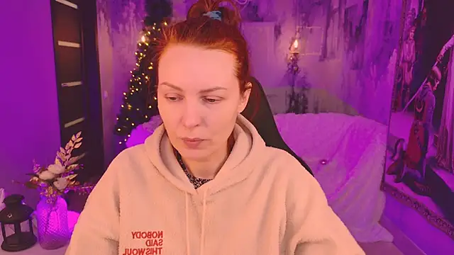 VandaRossi online show from December 2025 09:24:01 AM