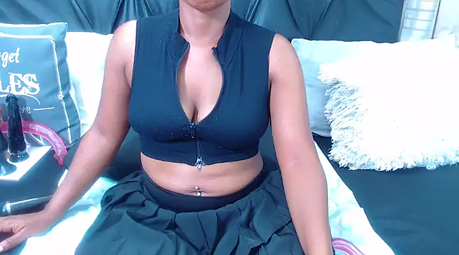 spicydiver38 online show from February 2025 08:37:01 PM