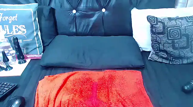 spicydiver38 online show from February 2025 01:25:02 AM