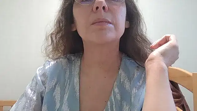 HollyJewel online show from March 2026 01:29:02 PM