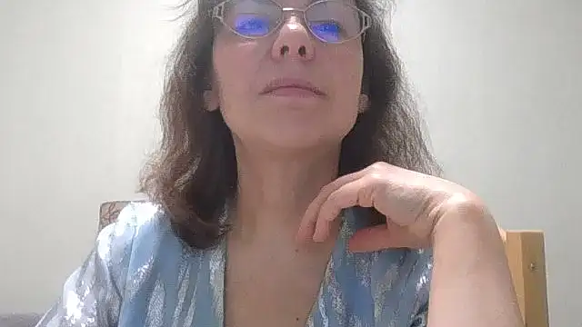 HollyJewel online show from March 2026 04:51:01 PM