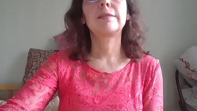 HollyJewel online show from April 2026 12:06:01 PM