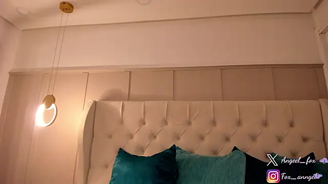 Snapshot of angeel_fox chatting on October 2025 06:37:02 AM angeel fox online show from October 2025 06:37:02 AM