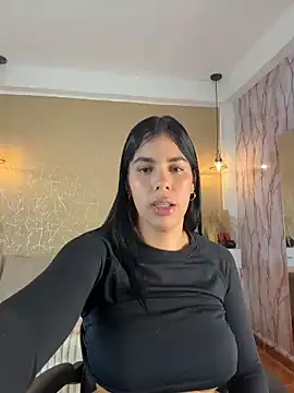 Cleopatra Fit online show from March 2026 10:22:01 AM