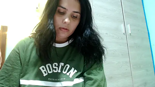 zaritagape21 online show from December 2024 11:21:01 PM