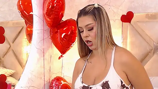 Snapshot of JoannaStanford chatting on February 2025 12:57:02 AM JoannaStanford online show from February 2025 12:57:02 AM