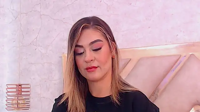 JoannaStanford online show from November 2025 08:02:01 PM