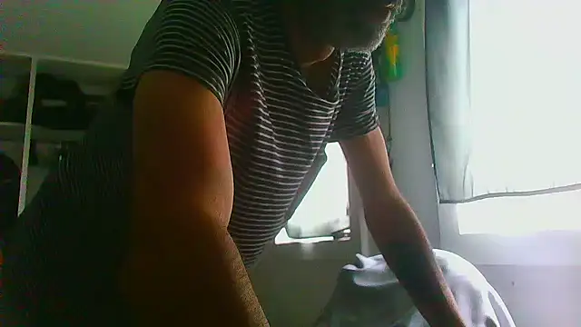 Snapshot of Garrafade24 chatting on November 2025 11:27:02 AM Garrafade24 online show from November 2025 11:27:02 AM