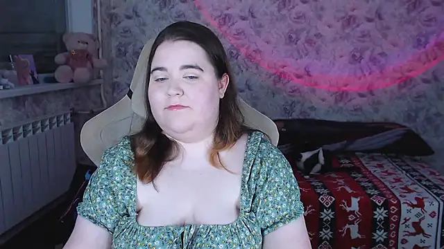 Estelle Hicks online show from February 2026 06:59:02 PM