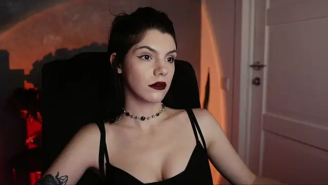Snapshot of mistress__rochelle chatting on March 2025 01:05:01 AM mistress rochelle online show from March 2025 01:05:01 AM