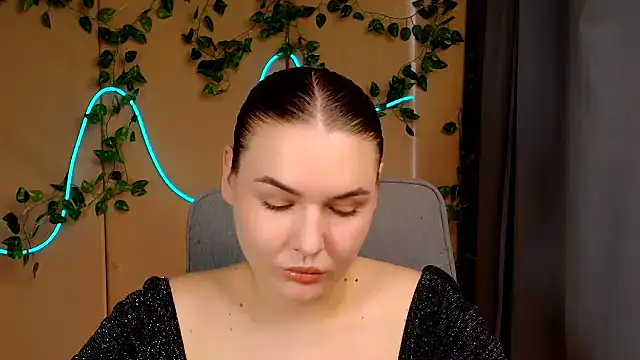 Snapshot of Glory_air chatting on May 2026 06:41:02 AM Glory air online show from May 2026 06:41:02 AM