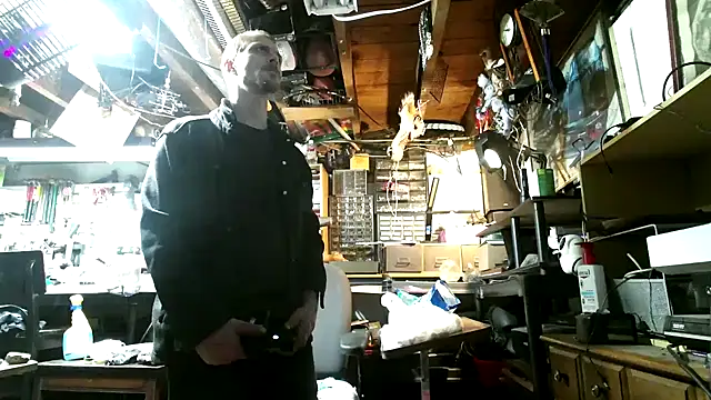 mrwinsalot88 online show from October 2025 02:36:01 PM