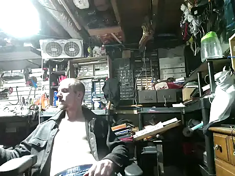 mrwinsalot88 online show from October 2025 09:31:01 AM