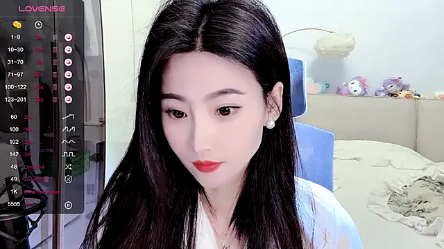Snapshot of FeiFei-babe chatting on December 2024 01:06:02 PM FeiFei-babe online show from December 2024 01:06:02 PM