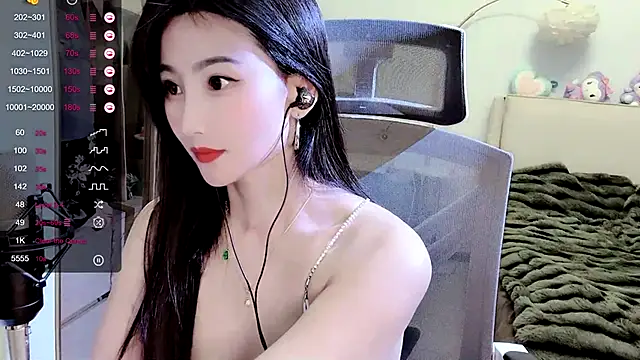 Snapshot of FeiFei-babe chatting on January 2025 08:35:01 PM FeiFei-babe online show from January 2025 08:35:01 PM