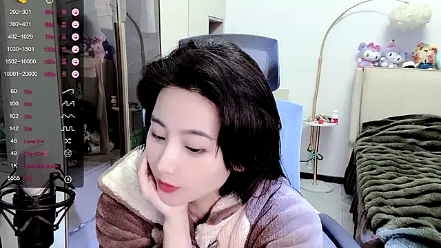 Snapshot of FeiFei-babe chatting on February 2025 08:41:02 PM FeiFei-babe online show from February 2025 08:41:02 PM