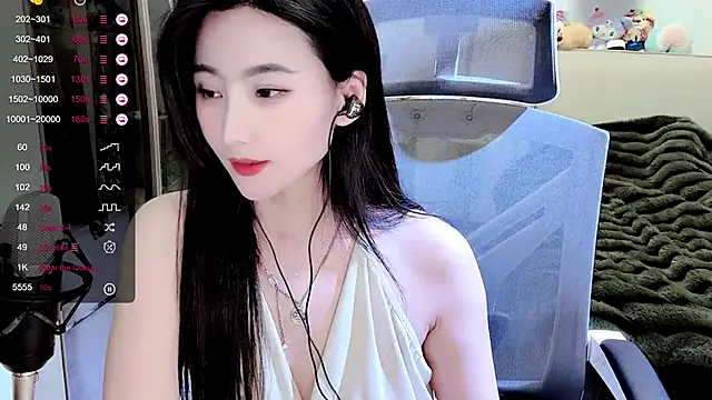 Snapshot of FeiFei-babe chatting on March 2025 05:38:02 PM FeiFei-babe online show from March 2025 05:38:02 PM