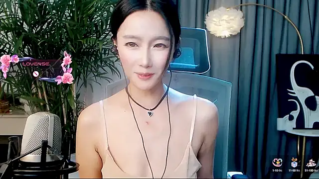 Snapshot of FeiFei-babe chatting on September 2025 06:51:02 PM FeiFei-babe online show from September 2025 06:51:02 PM