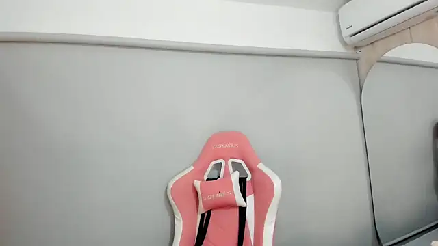 emma lopes online show from January 2025 11:43:02 PM