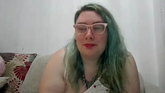 Bustycurves online show from April 2026 12:00:01 AM