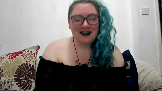 Snapshot of Bustycurves chatting on June 2026 11:46:01 PM Bustycurves online show from June 2026 11:46:01 PM