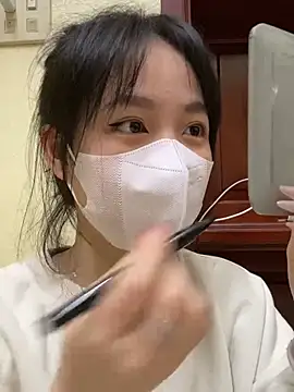 Snapshot of minmin2kk5 chatting on February 2025 03:07:01 PM minmin2kk5 online show from February 2025 03:07:01 PM