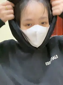 Snapshot of minmin2kk5 chatting on February 2025 02:24:02 PM minmin2kk5 online show from February 2025 02:24:02 PM