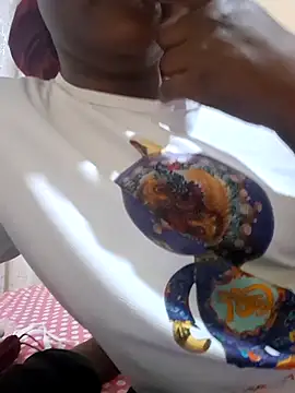 Freya 004 online show from October 2025 06:48:01 PM