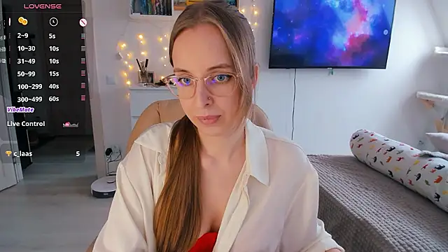 violet blue eyes online show from February 2026 11:24:01 AM