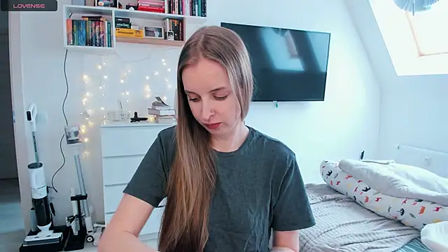 violet blue eyes online show from April 2026 01:06:01 PM