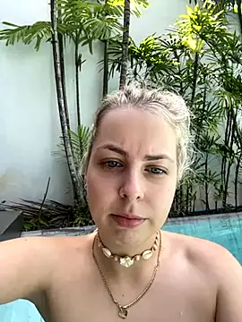 Livewithlucy online show from October 2025 03:58:01 AM