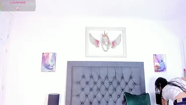 manu lara online show from October 2025 12:02:02 PM