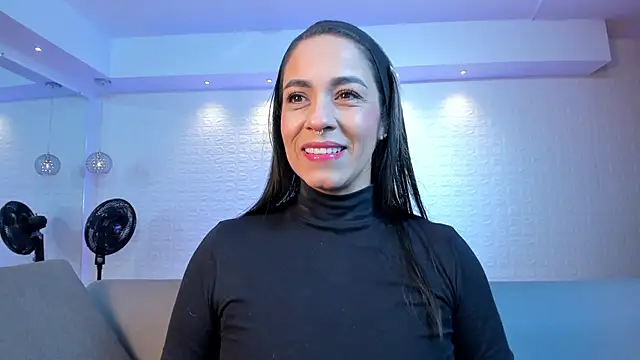 Snapshot of violet_scott chatting on October 2025 10:47:02 AM violet scott online show from October 2025 10:47:02 AM