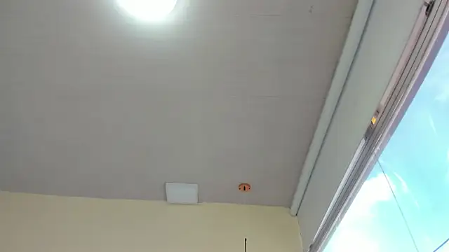 Cherllynn online show from December 2025 03:52:02 PM