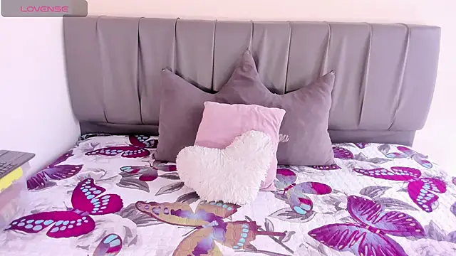 Cherllynn online show from January 2026 02:21:02 PM