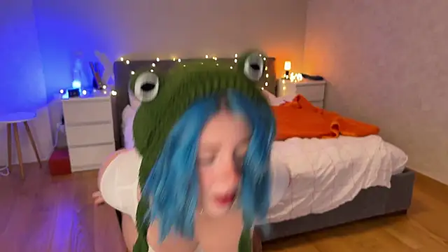 Snapshot of _vixenp chatting on December 2024 04:47:02 PM vixenp online show from December 2024 04:47:02 PM