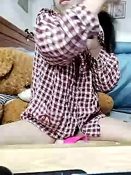 cream1299 online show from February 2025 09:17:01 PM