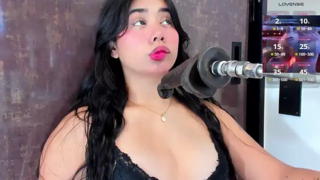 Snapshot of issie_cute chatting on March 2025 07:42:02 PM issie cute online show from March 2025 07:42:02 PM