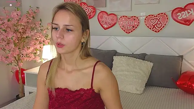 Snapshot of Wendy_D0ll chatting on February 2025 09:04:02 PM Wendy D0ll online show from February 2025 09:04:02 PM