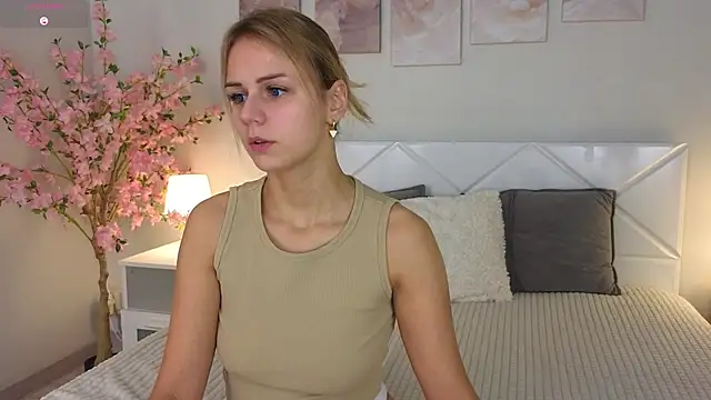 Snapshot of Wendy_D0ll chatting on March 2025 09:11:02 PM Wendy D0ll online show from March 2025 09:11:02 PM