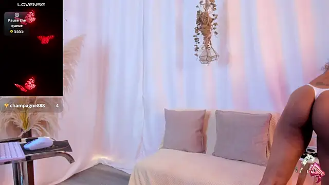 Helena-Fits online show from September 2025 07:28:02 PM