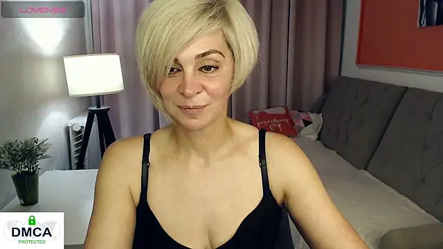 Snapshot of Blonde_lola444 chatting on July 2026 05:44:02 PM Blonde lola444 online show from July 2026 05:44:02 PM
