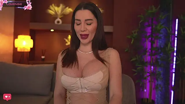 JustinneJade online show from March 2025 06:47:02 AM