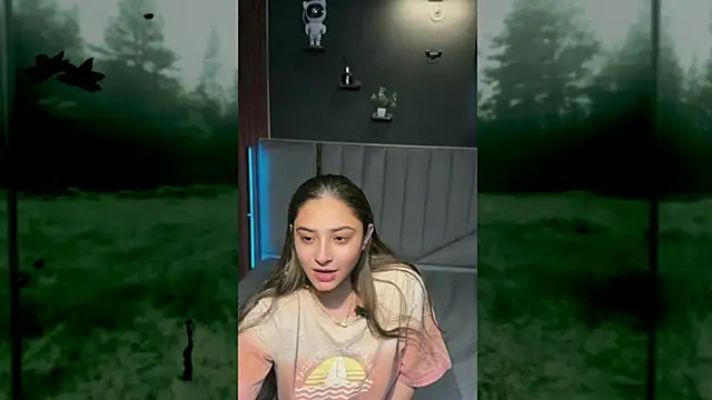 demieliss online show from September 2025 04:11:01 PM