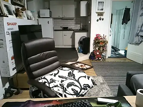 mihaimichael online show from October 2025 11:57:02 AM