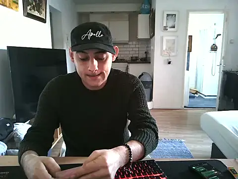 mihaimichael online show from April 2026 02:39:02 PM