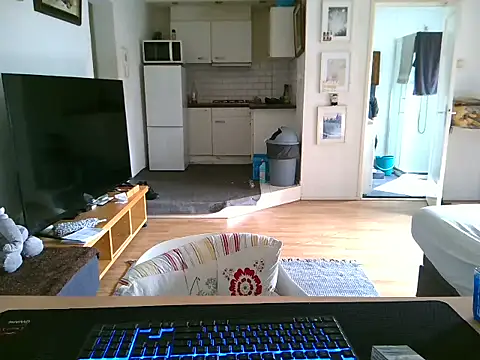 mihaimichael online show from April 2026 11:25:01 AM