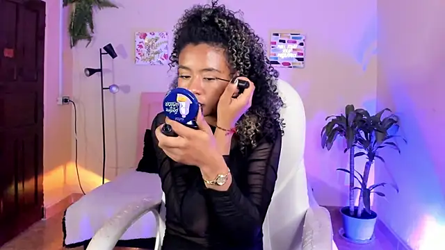 Snapshot of keyla_roberts777 chatting on January 2025 07:24:01 PM keyla roberts777 online show from January 2025 07:24:01 PM